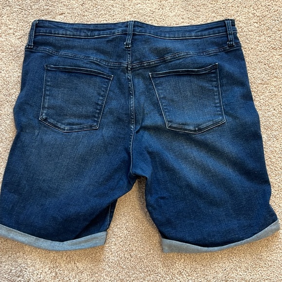 Boat/Beemuda Denim Shorts - Picture 2 of 4
